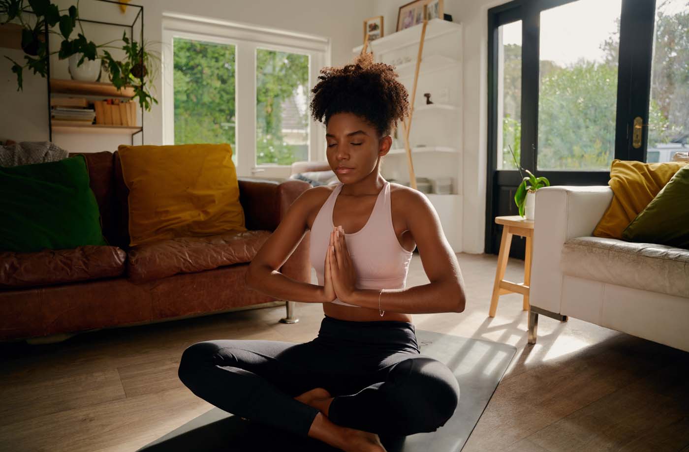 Meditation_female_sitting